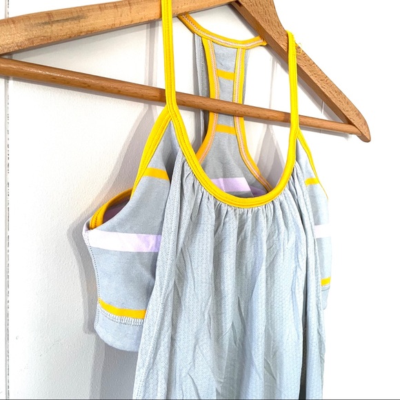 Lulu Lemon Workout Top - Picture 2 of 5